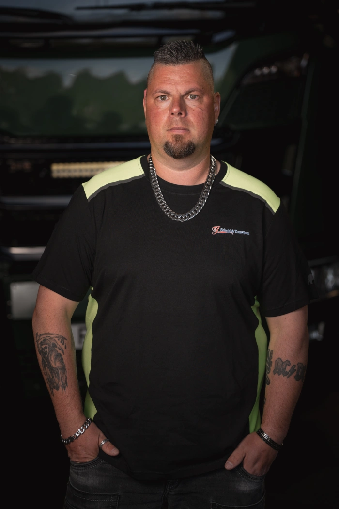 Kristofer Ohlsson, chaufför hos HJ Schakt & Transport