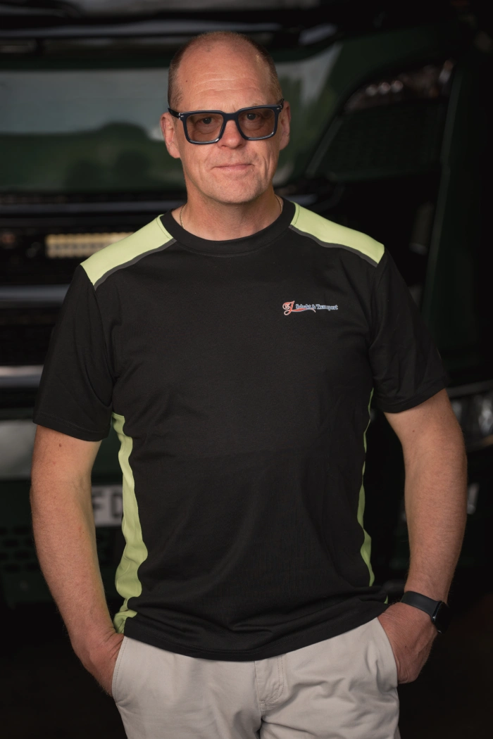 Pär-Åke Karlsson,  driftansvarig & chaufför hos HJ Schakt & Transport